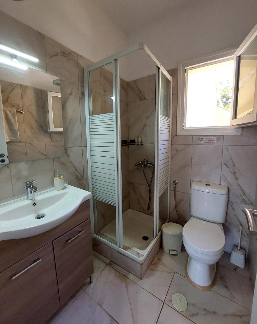 Thanos Guesthouse Corfu Agioi Deka  Exteriör bild